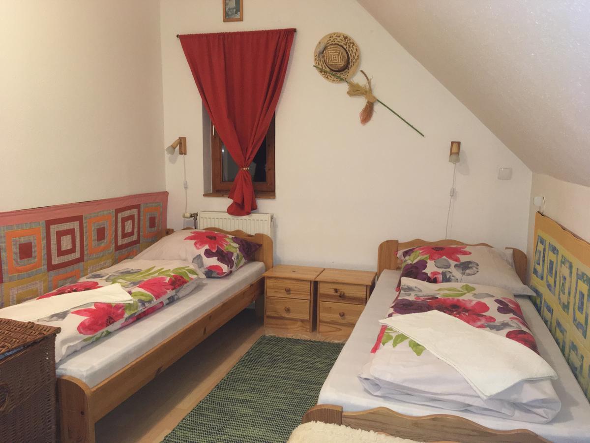 Bakonyi Apartmanház Eplény Exterior foto